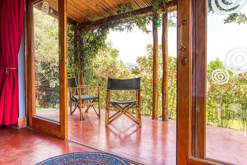 Chameleon Hill Forest Lodge Bwindi Exterior photo